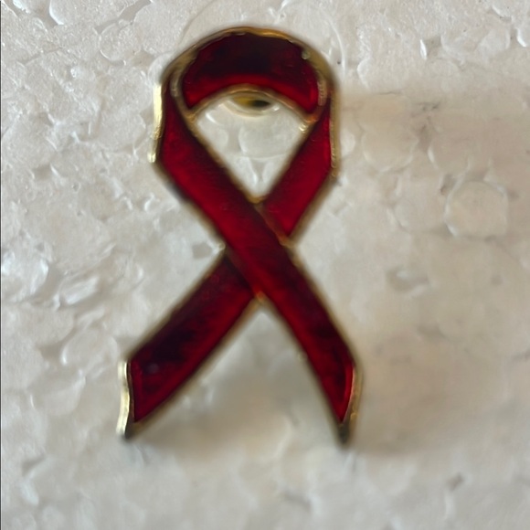 Red Ribbon Awareness Pin - Picture 2 of 4
